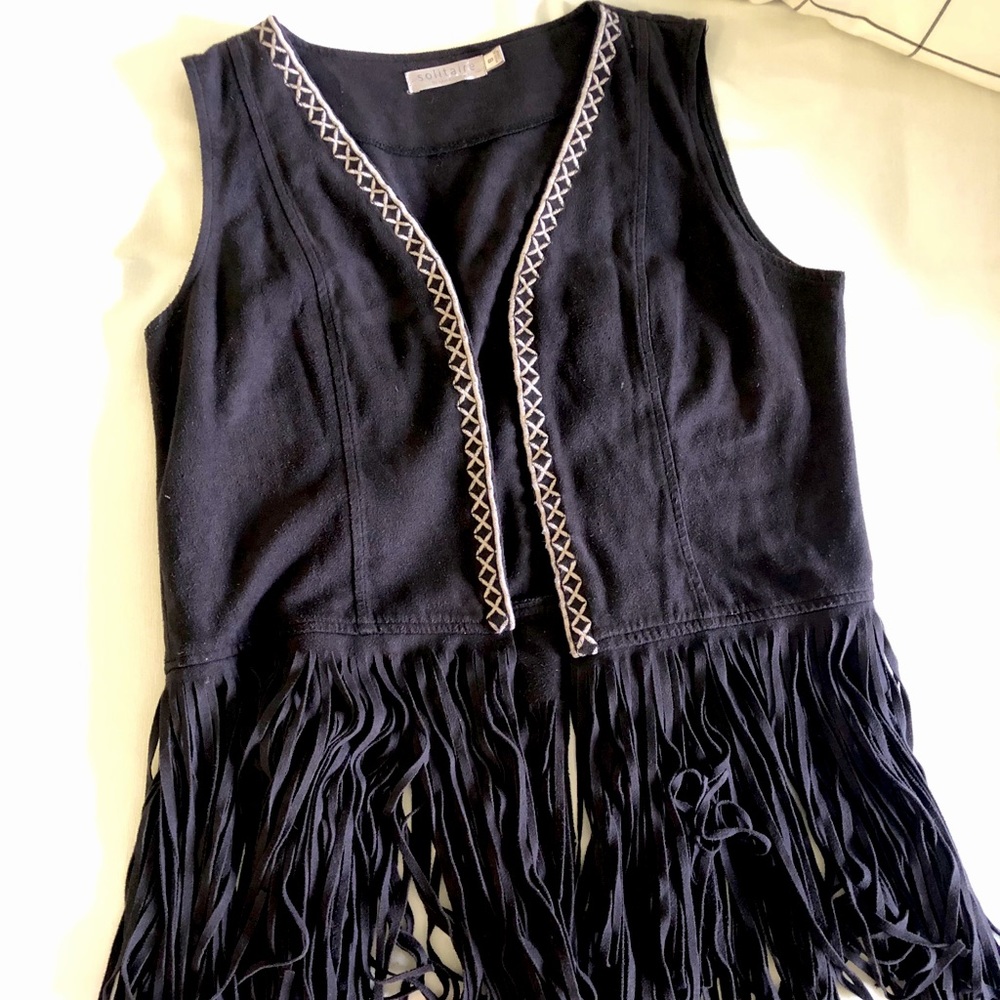 05 dark blue vest